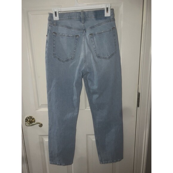 ABERCROMBIE & FITCH ANKLE STRAIGHT ULTRA HIGH RISE JEANS SIZE 4R (27) - Picture 2 of 3